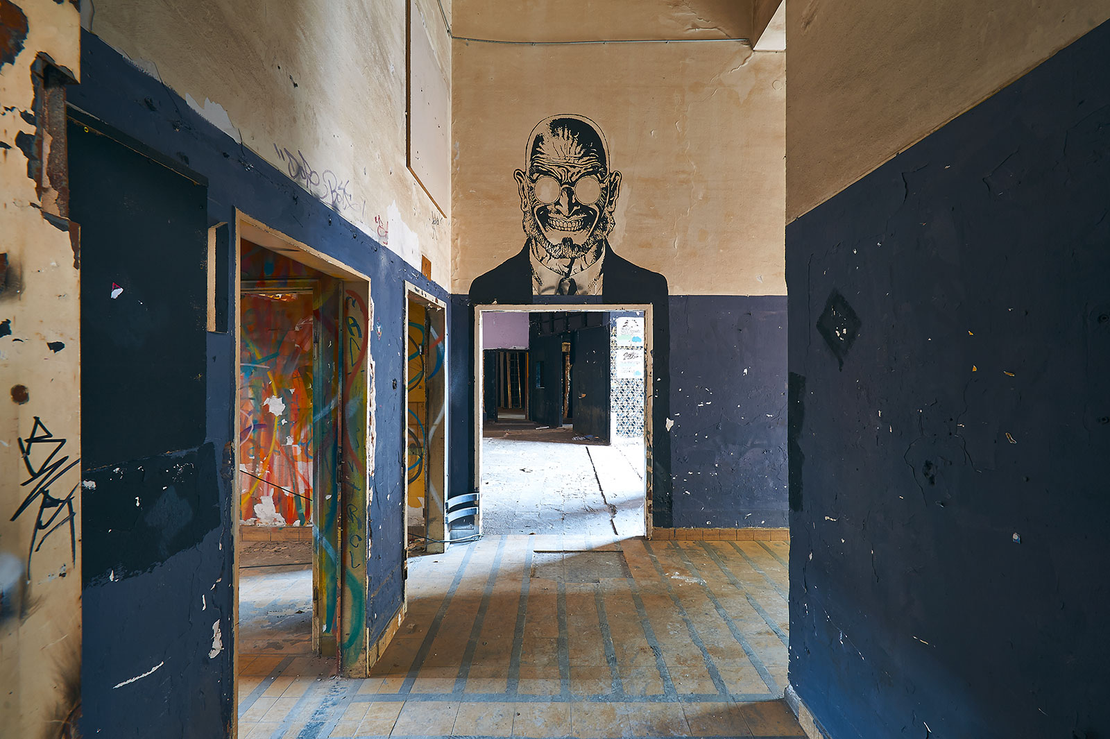 Altes im Neuen zeigen, Saarbrücken, Saarland — Detailansicht