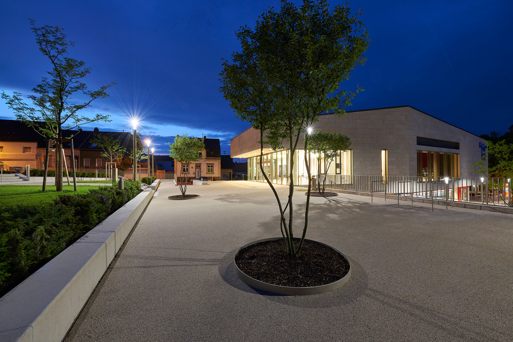 Fotografien Aussenanlagen Haus der Kultur »Q-Lisse«, Quierschied