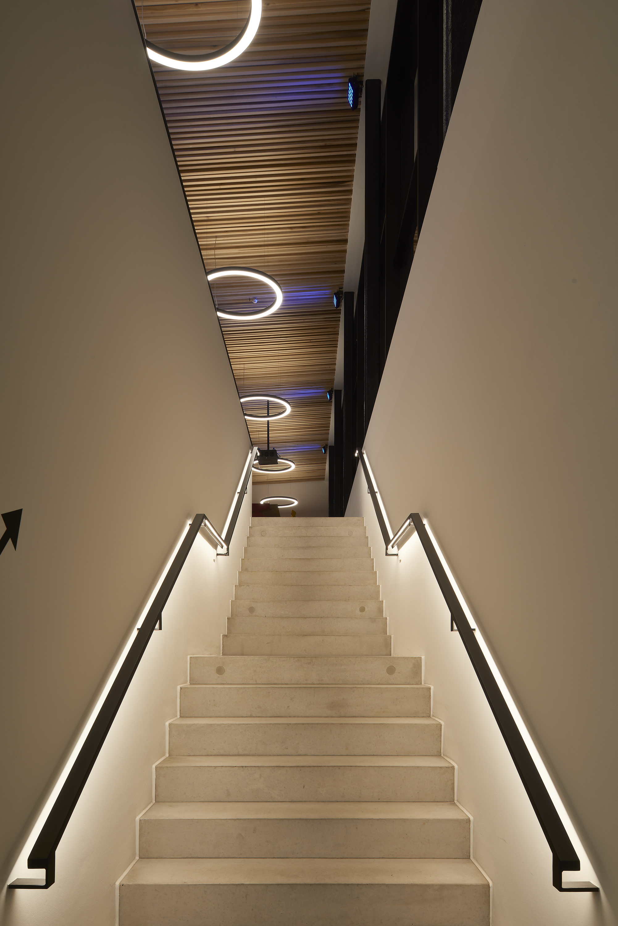 Innenaufnahmen Bürogebäude »Ergosign«, Saarbrücken, Saarland — Detailansicht