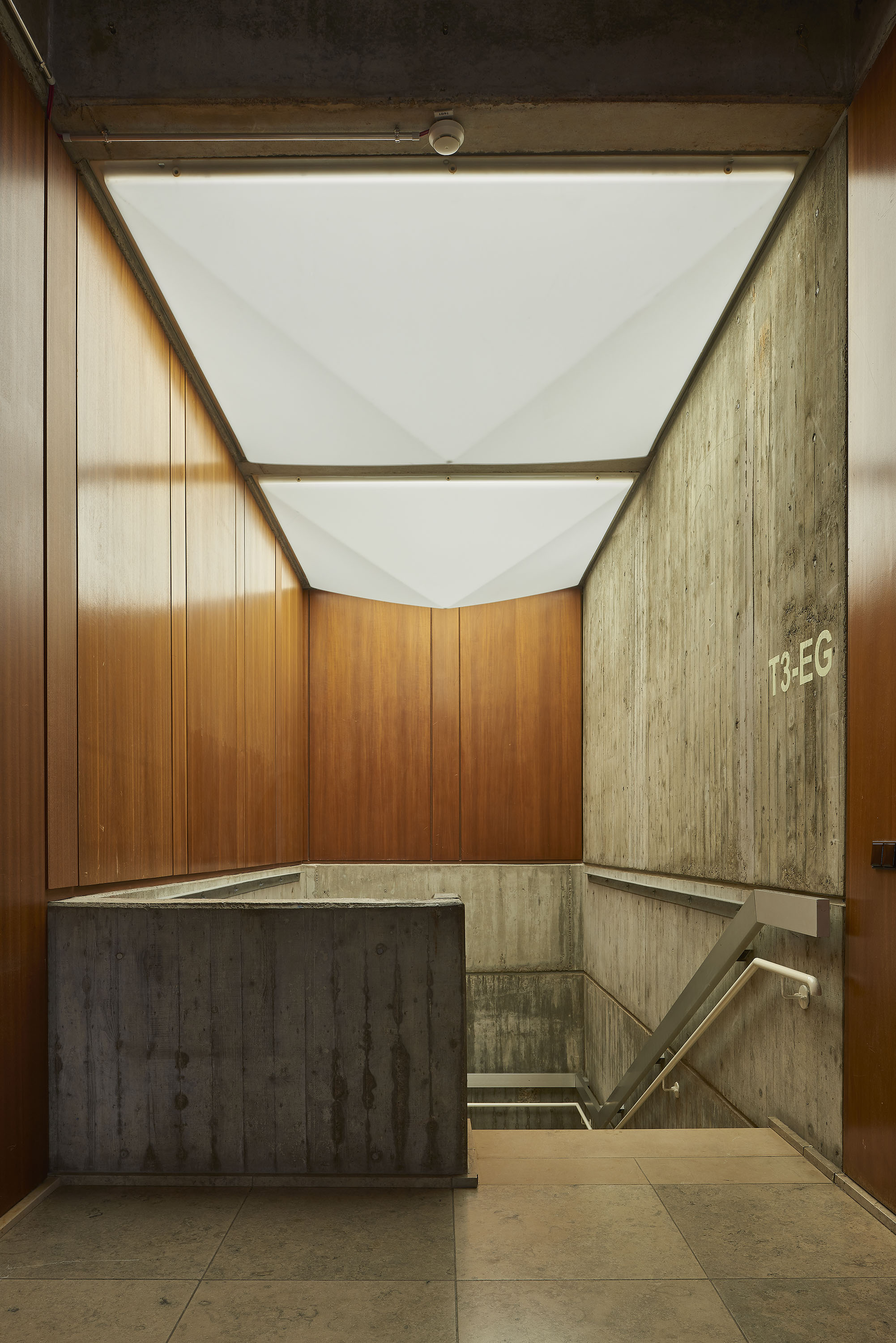 Fotografische Dokumentation der Mensa der Universität des Saarlandes, Saarbrücken, Saarland — Ansicht 7