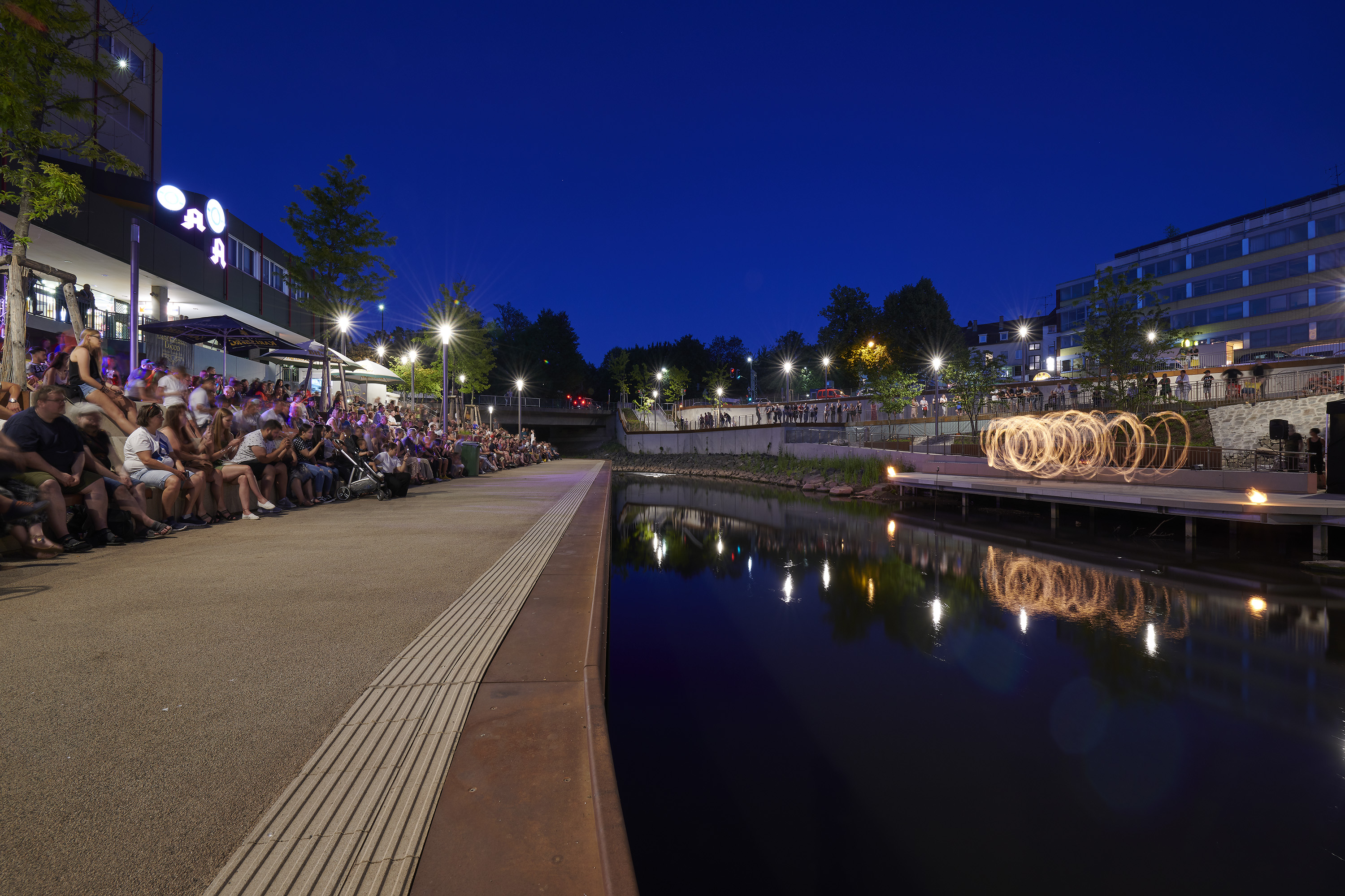 Fotografien Aussenanlagen »Bliesterrassen«, Neunkirchen, Saarbrücken, Neunkirchen, Saarland — Ansicht 2