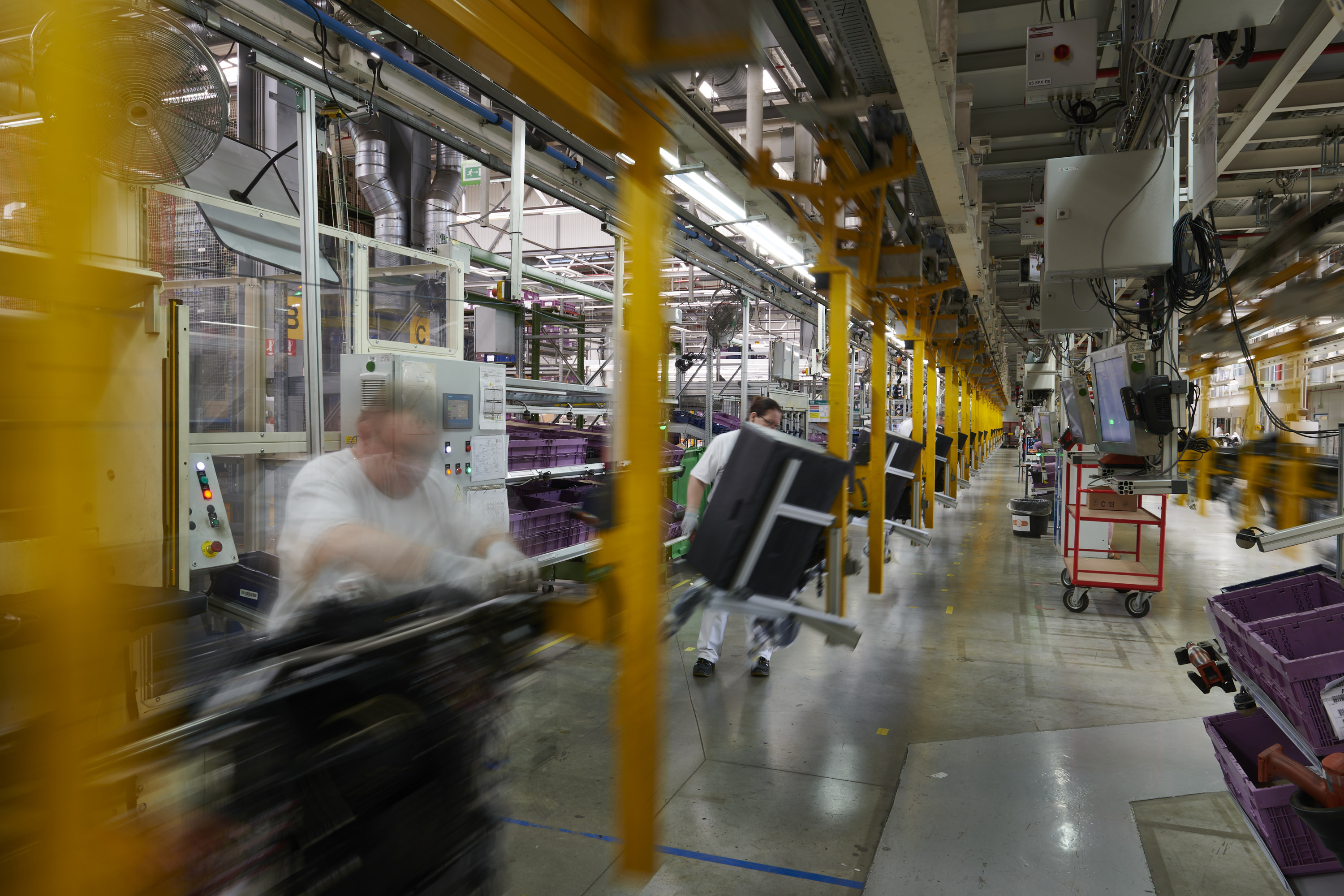 Produktionsdokumentation und Mitarbeiterportraits SAS Automotive, Hambach, Hambach, Lorraine (Lothringen) — Perspektive 3