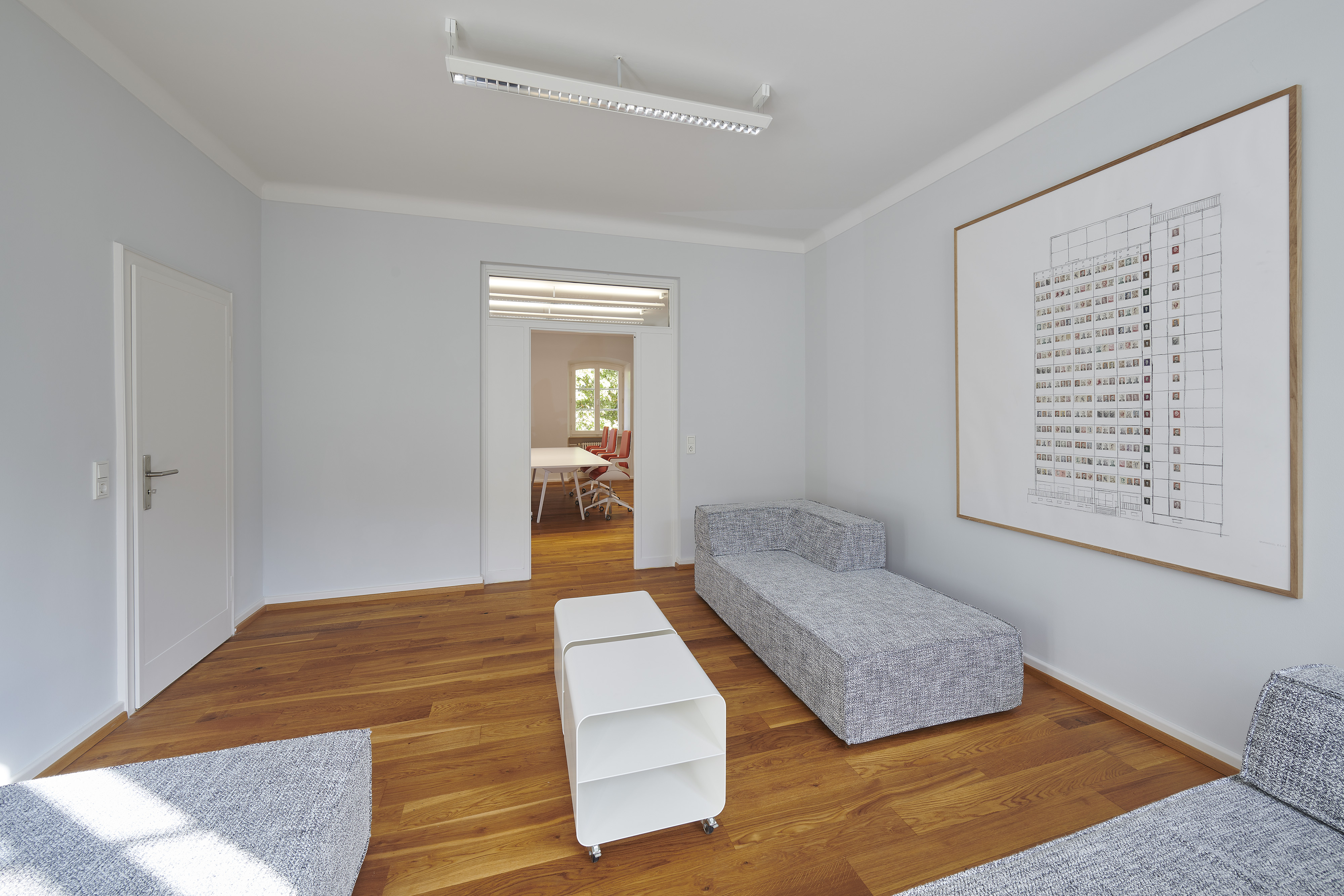 Präsentationsfotografien von Kanzleiräumen in Saarbrücken — ... welcher direkt an den schallgedämmten Besprechungsraum grenzt.