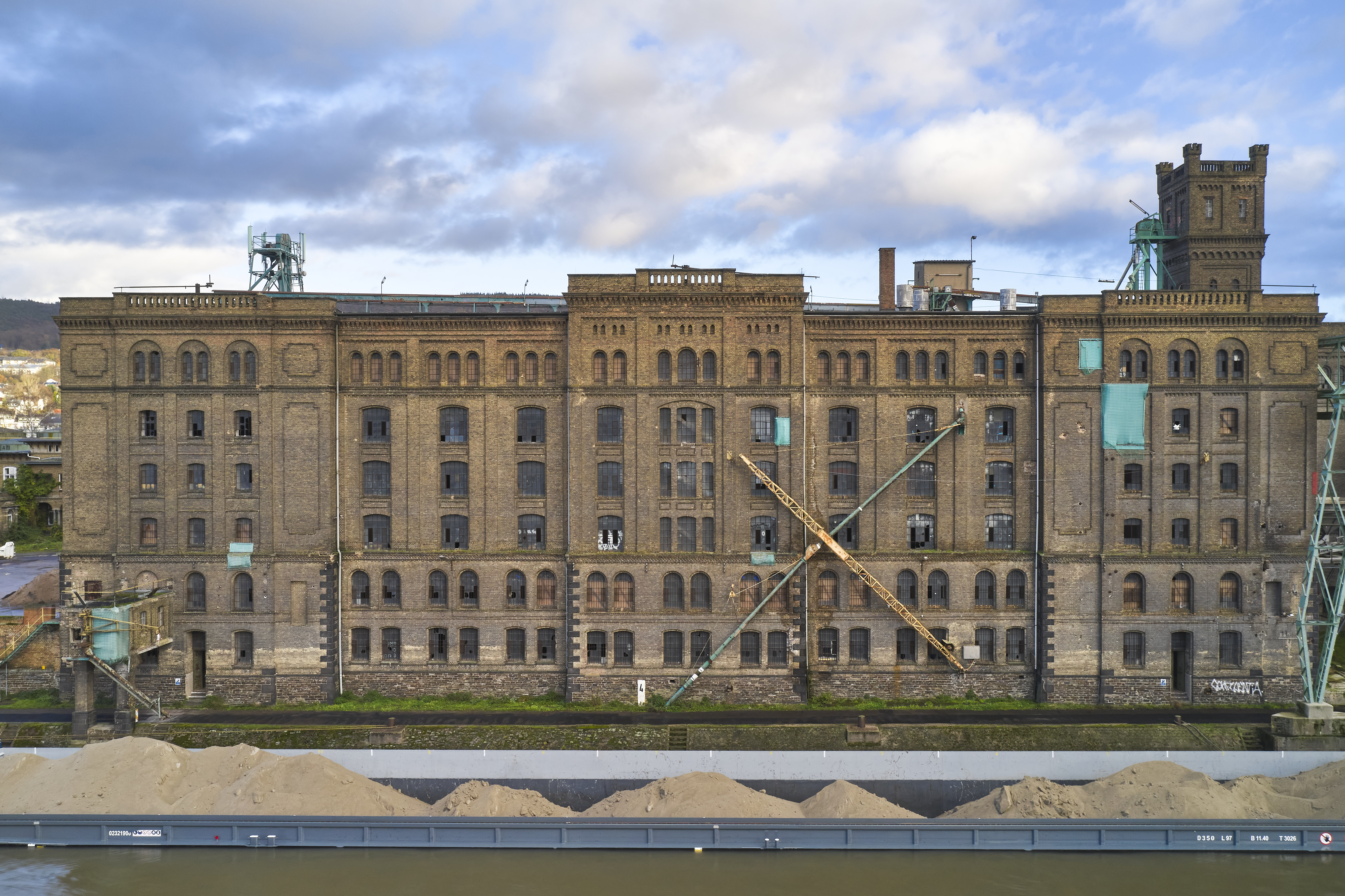 Fotodokumentation Löhnberger Mühle, Lahnstein — Löhnberger Mühle, Ansicht Ostfassade
