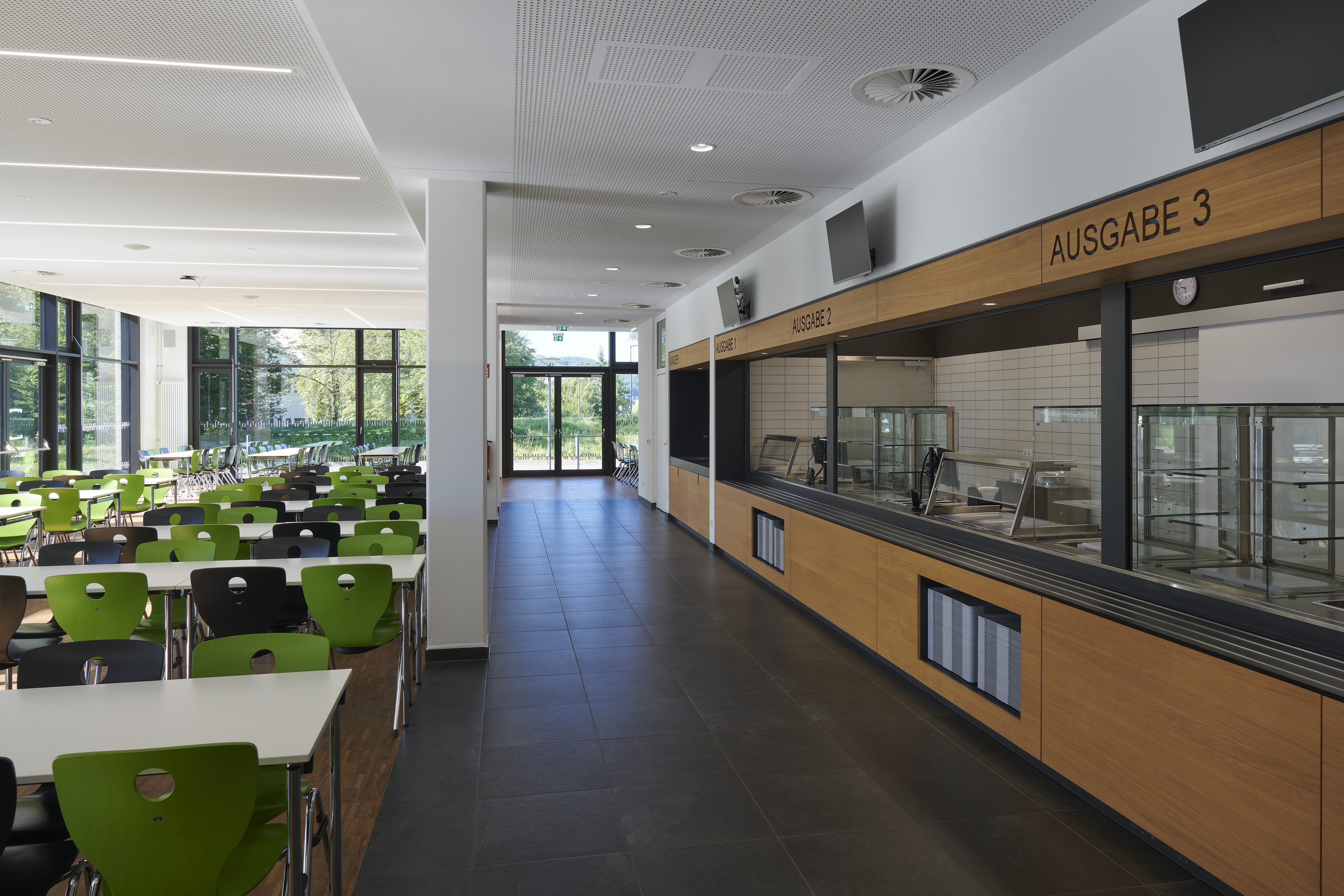 Fotografien des Oberstufengebäudes der Gemeinschaftsschulen in Völklingen, Foto 5 von 9