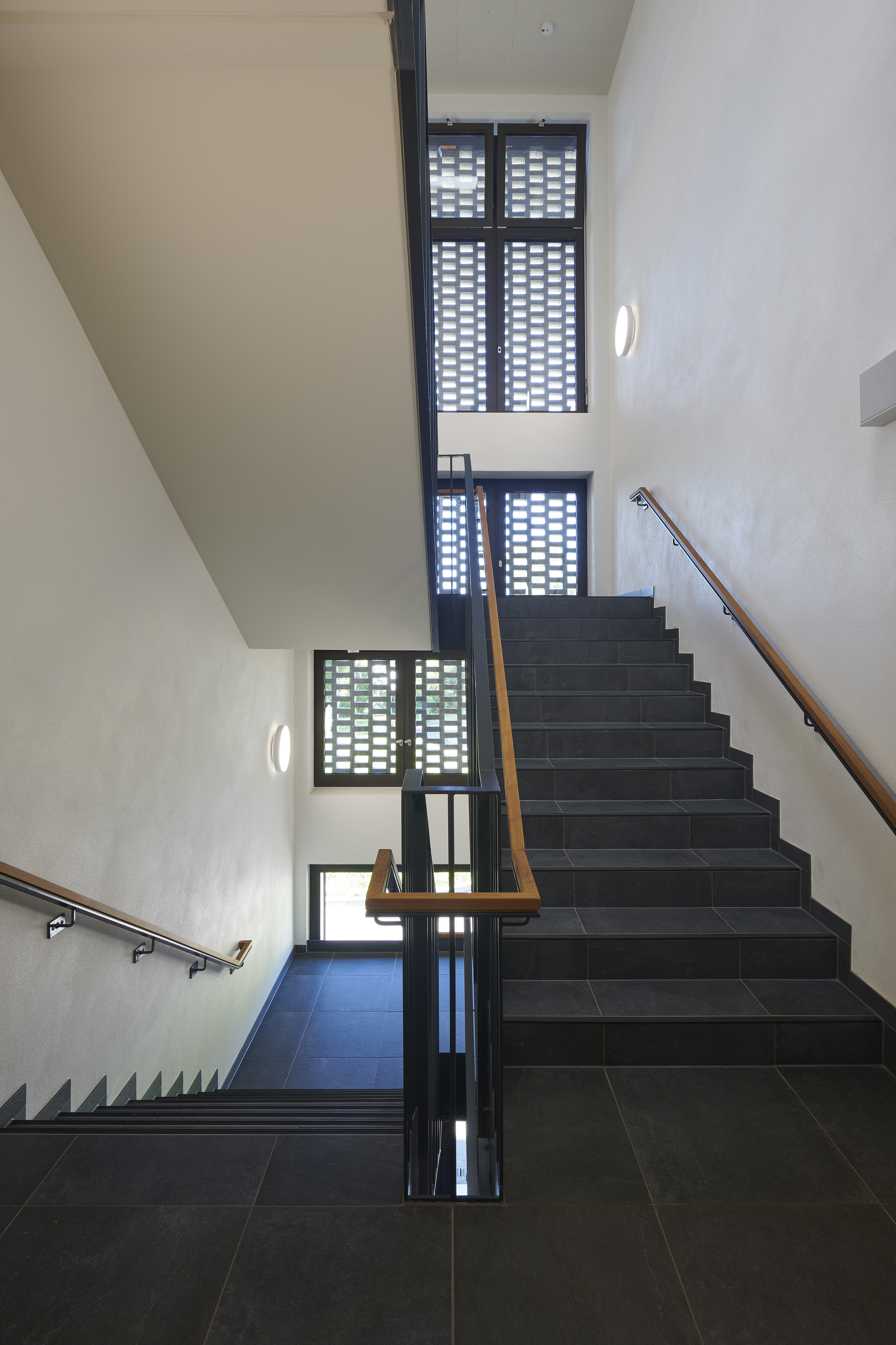 Fotografien des Oberstufengebäudes der Gemeinschaftsschulen in Völklingen, Foto 6 von 9