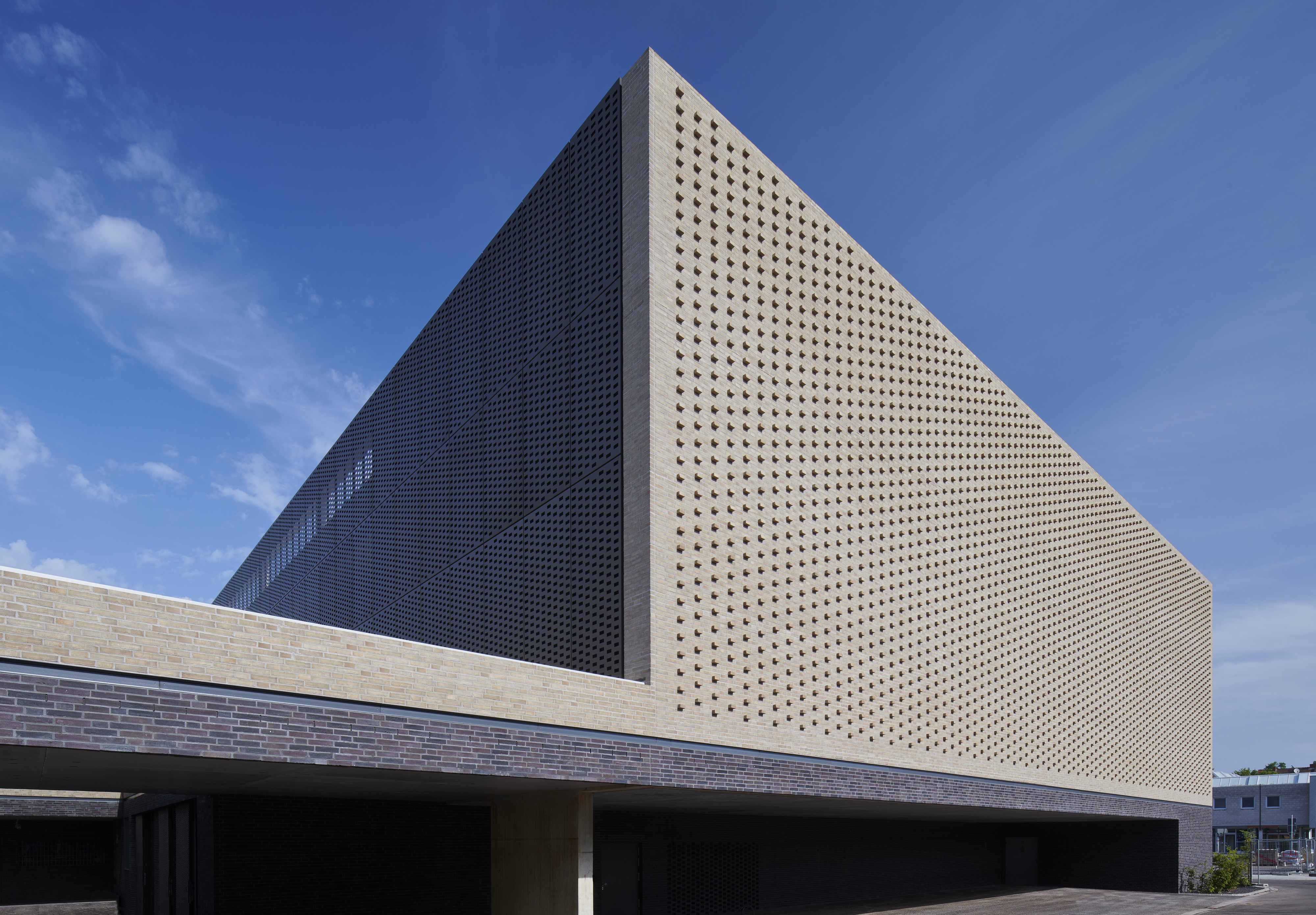 Fotografien des Neubaus der Polizeiinspektion Saarbrücken Mitte, Foto 3 von 5