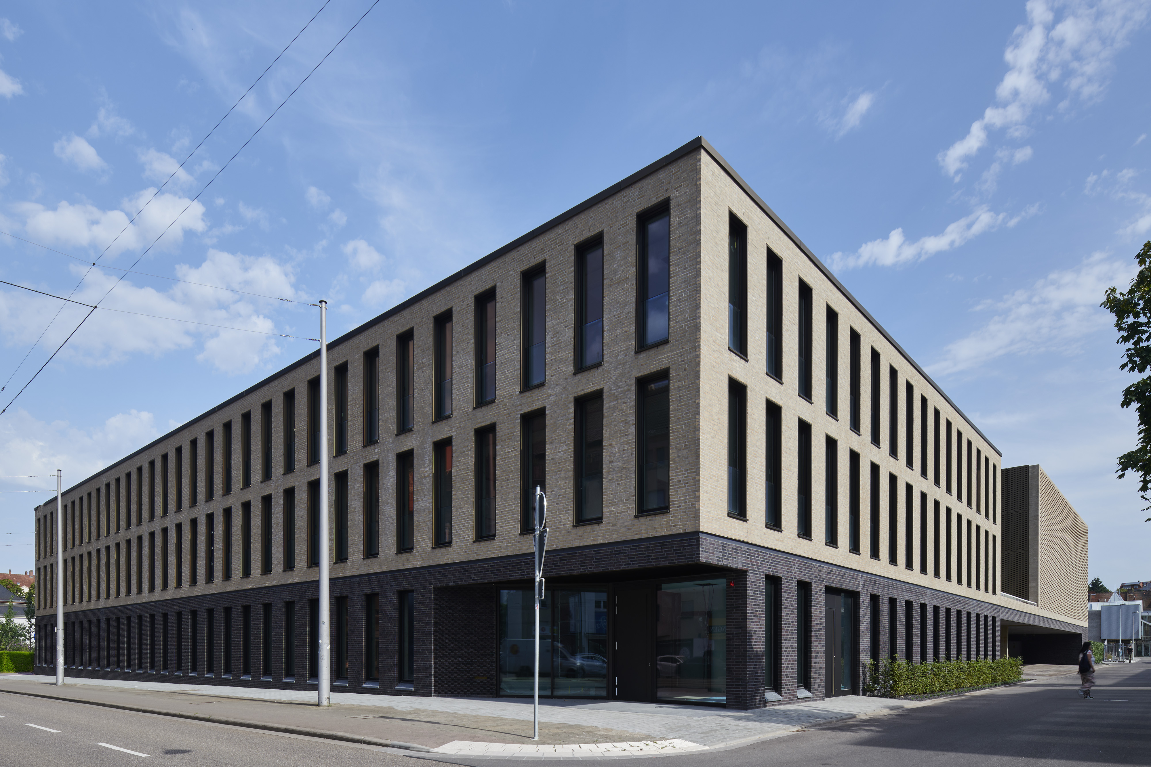 Fotografien des Neubaus der Polizeiinspektion Saarbrücken Mitte, Foto 1 von 5