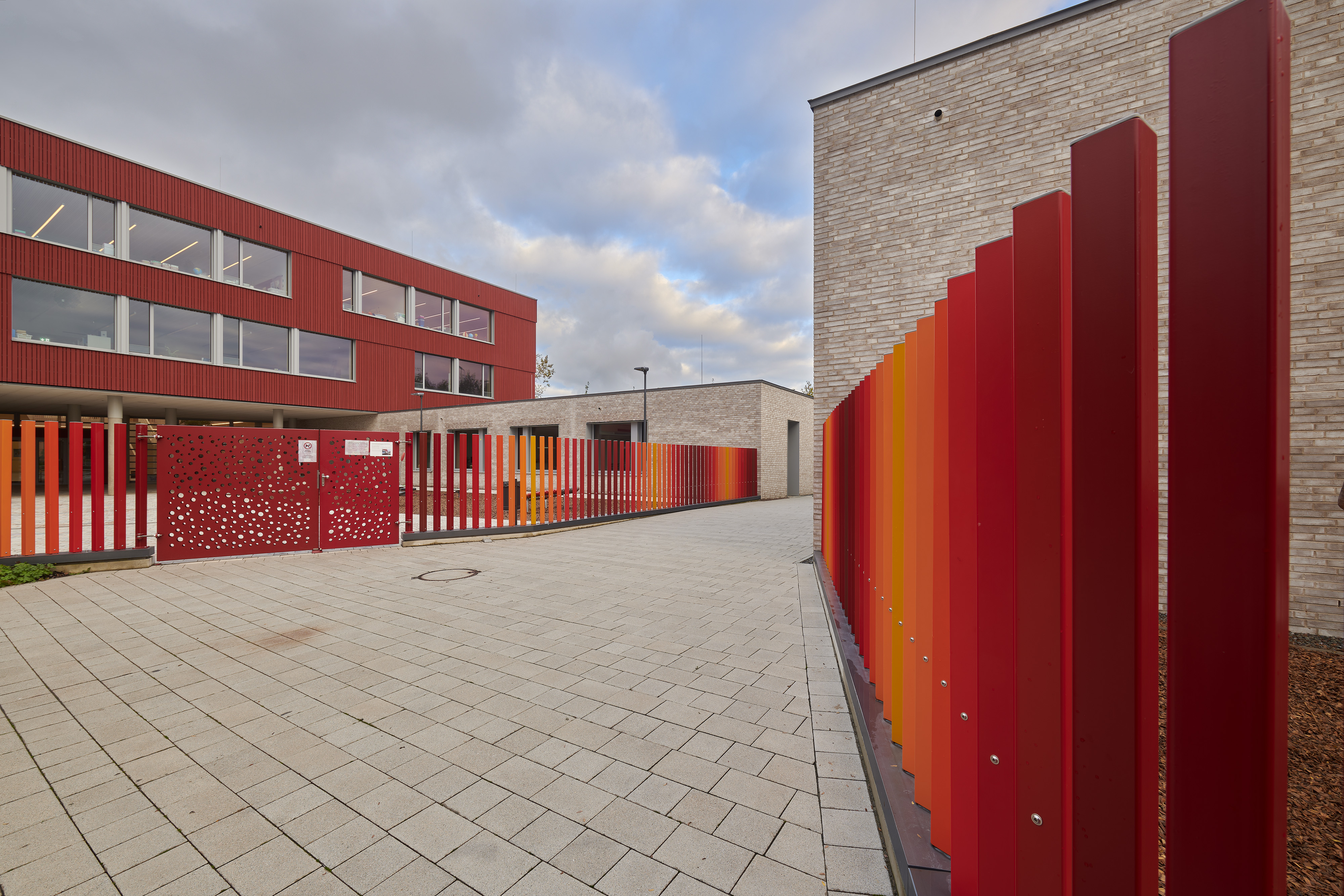 Fotografien Schulkomplex mit Kita und Retentionspark Wobrécken, Esch an der Alzette, Foto 14 von 20