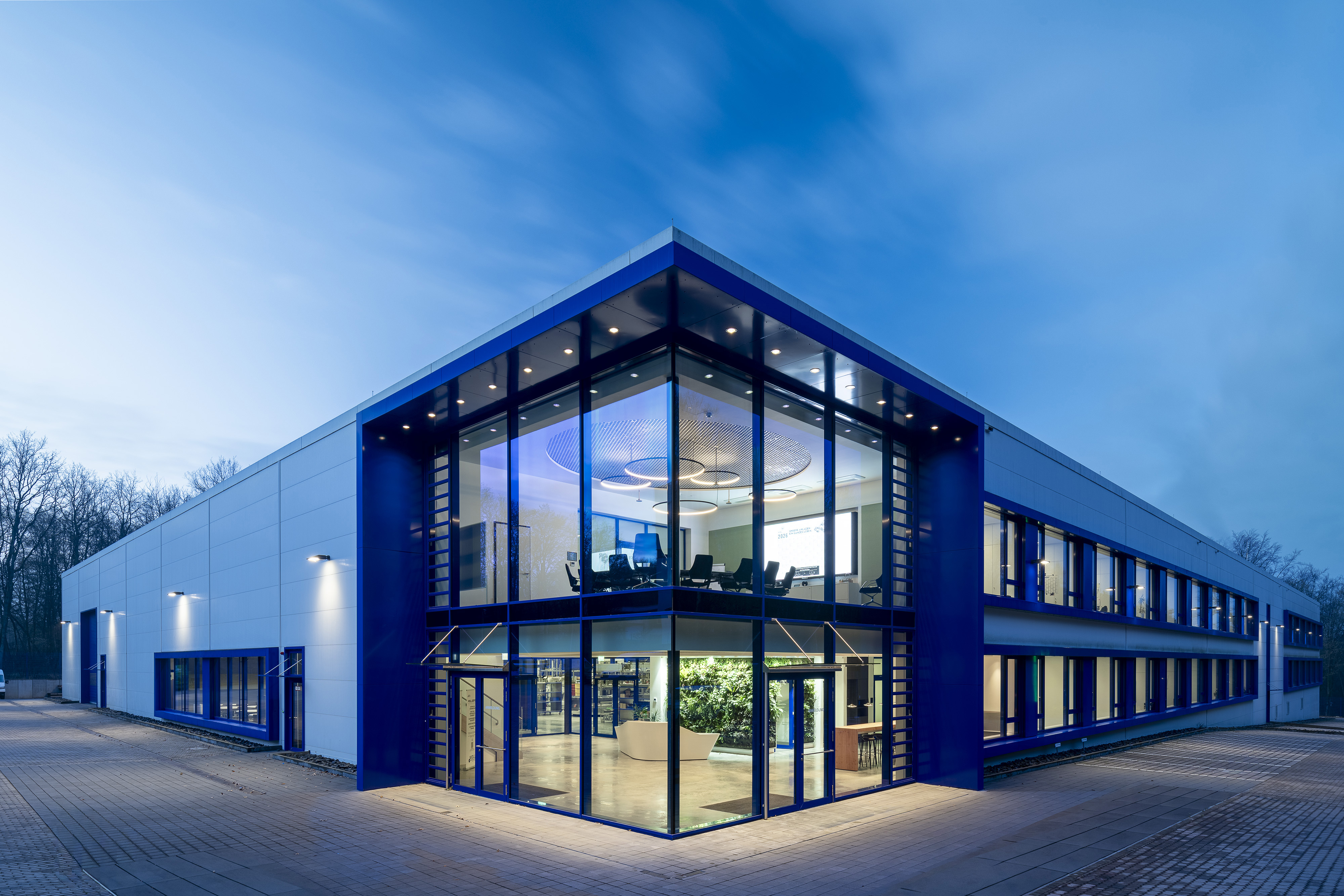 Neubau Montagehalle E, Woll Maschinenbau, Saarbrücken, Foto 1 von 7