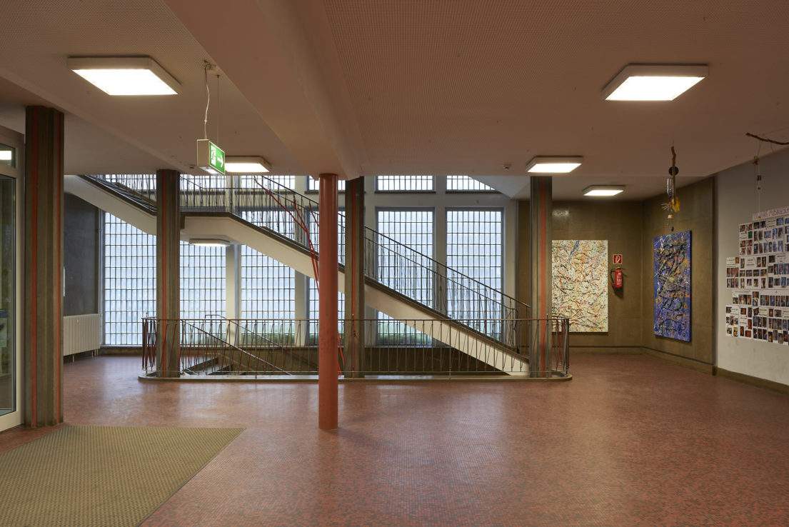 Architekturfotografie von Marco Kany: Grundschule Saarbrücken Ost, Architekt Peter Paul Seeberger, Saarbrücken